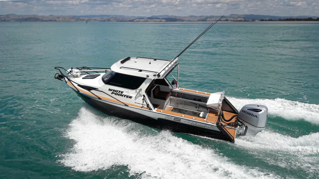 (SC)700 Used Vessel – Cigar Lounge